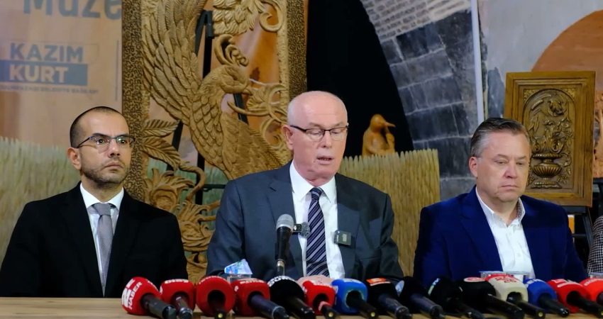 Kurşunlu Külliyesi belediyeden alınıyor… Odunpazarı Belediye Başkanı Kurt : “Odunpazarı’nın merkezi kararacak” Odunpazarı Belediye Başkanı Kazım Kurt, Vakıflar Bölge Müdürlüğü’nün 3 Kasım’da Kurşunlu