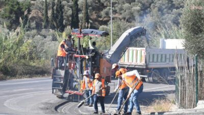 Kuşadası’nı Yeniköy güzergahı üzerinden Aydın’a bağlayan yolda deforme olan bölümler,