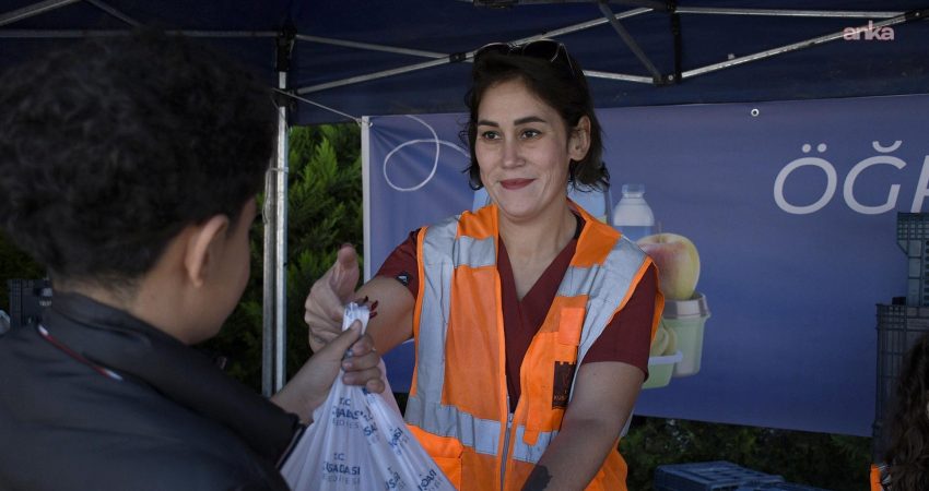 Kuşadası Belediyesi, yeni eğitim döneminde 6-14 yaş arasındaki bin 400