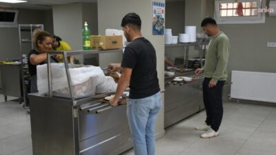 Kuşadası Belediyesi'nin vatandaşlara uygun fiyatlı yemek hizmeti sunmak amacıyla açtığı