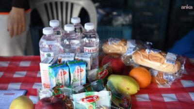 Kuşadası Belediyesi’nin ihtiyaç sahibi ailelerin çocuklarına yönelik beslenme çantası desteğinde