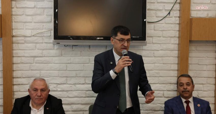 Kütahya Belediye Başkanı Eyüp Kahveci, 19 Ekim Muhtarlar Günü dolayısıyla