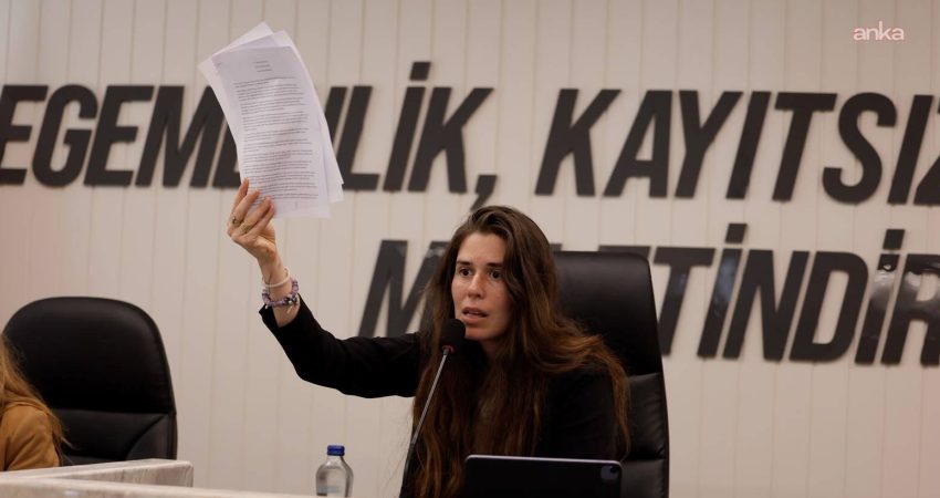 Çeşme Belediye Başkanı Lal Denizli, hükümet tarafından yürütülen Çeşme Projesi
