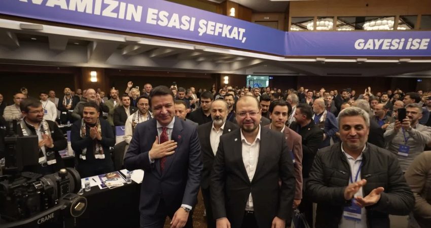 Mahmut Arıkan: “Kasım ayında, Siyasi Ahlak Manifestomuzu kamuoyuyla paylaşacağız” Saadet Partisi Genel Başkanı Mahmut Arıkan, "Kasım ayında, uzun zamandır