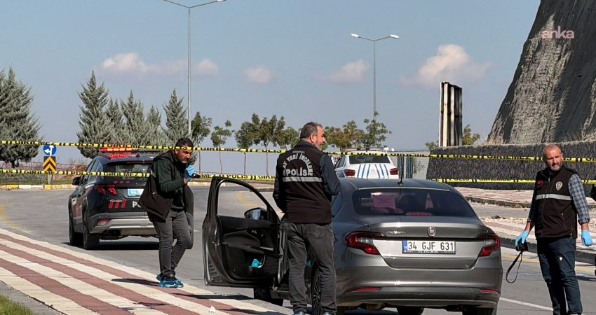 Malatya’da kadın cinayeti: Eşini öldüren şüpheli, polis takibinde boğazını kesti Malatya’da hakkında uzaklaştırma kararı bulunduğu öğrenilen 63 yaşındaki Hasan A,