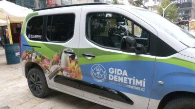 Manisa Büyükşehir Belediyesi, "Dünya Gıda Günü" dolayısıyla kent merkezinde vatandaşlara