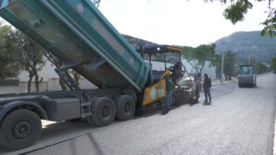 Manisa Büyükşehir Belediyesi, Yunusemre ilçesine bağlı Emlakdere Mahallesi sakinlerinin yoğun