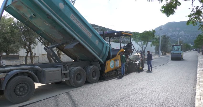 Manisa Büyükşehir Belediyesi, Yunusemre ilçesine bağlı Emlakdere Mahallesi sakinlerinin yoğun