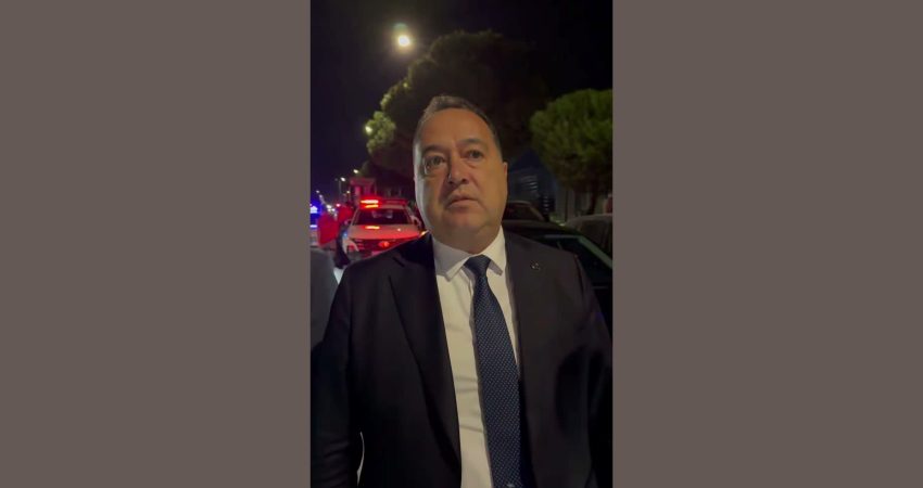 Manisa’nın Yunusemre ilçesindeki Organize Sanayi Bölgesi’nde bir fabrikada yangın çıktı.