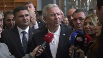 ABB Başkanı Mansur Yavaş, parti değiştiren belediye başkanlarıyla ilgili, "Belediye