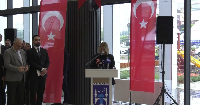 ABB Başkanı Mansur Yavaş, Cumhuriyet Yüzme Havuzu ve Spor Kompleksi açılış