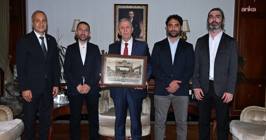 Ankara Büyükşehir Belediye Başkanı Mansur Yavaş, Özel Öğretmenler Sendikası yöneticileriyle