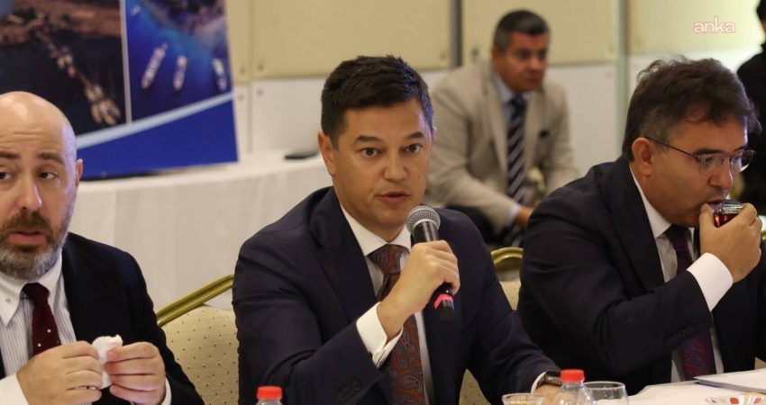 Marmaris, 2027 turizm sezonuna “Dört Mevsim Marmaris” hedefiyle hazırlanıyor Muğla İl Tanıtım ve Geliştirme Kurulu Toplantısı’nda konuşan Marmaris Belediye