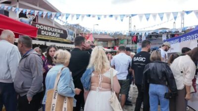 Marmaris Deniz Ürünleri Festivali’nin Selimiye'de düzenlenen ikinci günü yoğun katılımla