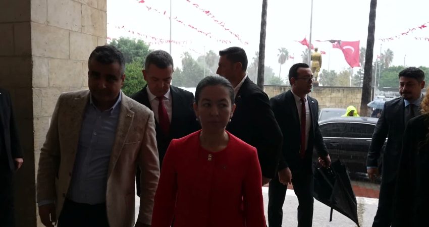 Mersin Büyükşehir Belediyesi Başkan Vekili Genç, Cumhuriyet Bayramı kutlama programına katıldı Mersin Büyükşehir Belediyesi Başkan Vekili Gülşah Yıldırım Genç, Mersin Valiliği