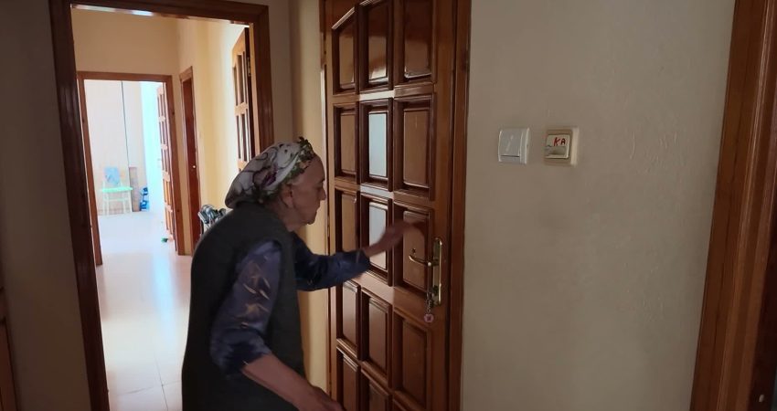 Mersin Büyükşehir Belediyesi'nin 13 ilçede sürdürdüğü "Evde Sağlık ve Bakım
