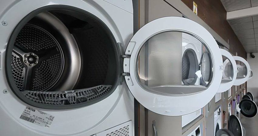 Mersin Büyükşehir Belediyesi, Mersin Üniversitesi Çiftlikköy Kampüsü yakınında hizmet veren