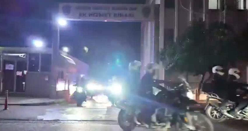 Mersin’de 360 kişiyi dolandırdığı tespit edilen 13 şüpheli yakalandı İçişleri Bakanlığı, Mersin’de iş bulma ve yatırım vaatleriyle 360 kişiyi