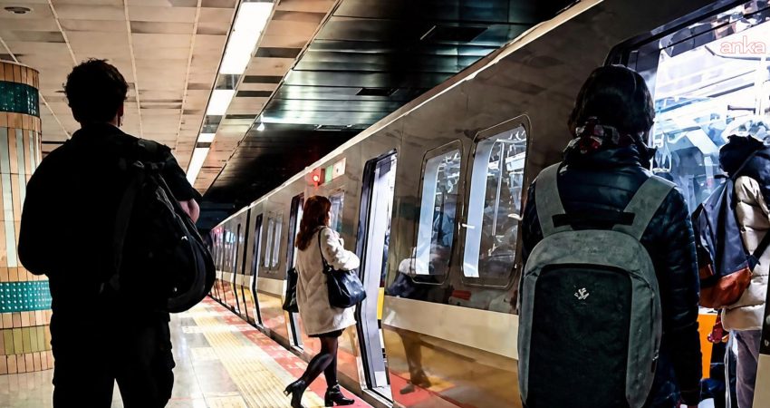 Metro İstanbul, sabah saatlerinde M5 Üsküdar-Sultanbeyli Metro Hattı'nın Ihlamurkuyu istasyonunda