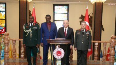 Milli Savunma Bakanı Yaşar Güler, resmi davetlisi olarak Ankara’ya gelen