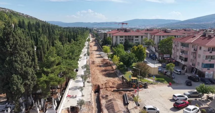Muğla Büyükşehir Belediyesi, Menteşe’de altyapı ve üstyapı çalışmalarını sürdürüyor Muğla Büyükşehir Belediyesi, Menteşe Belediyesi ile imzalanan protokol kapsamında Orhaniye
