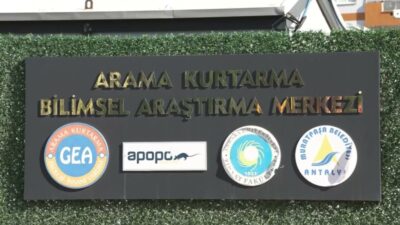 Muratpaşa Belediye Başkanı Ümit Uysal, arama kurtarma çalışmalarında kullanılmak üzere