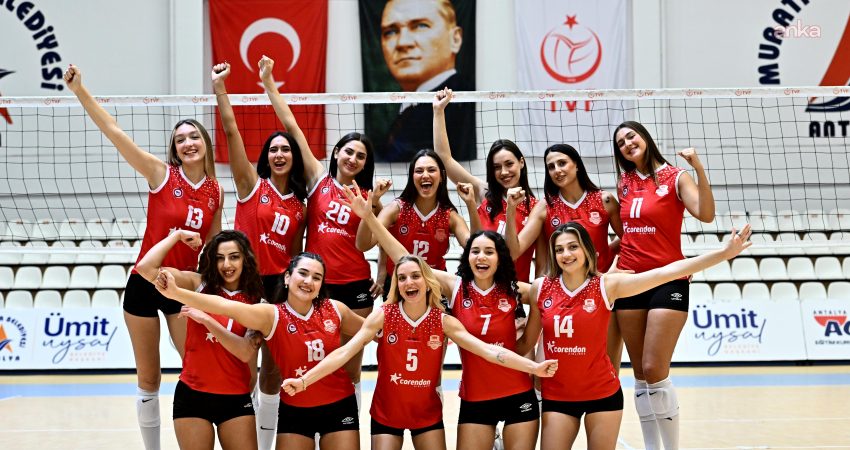 “Muratpaşa’nın Sultanları” sahadan 3-0’lık galibiyetle ayrıldı Muratpaşa Belediyespor Kadın Voleybol Takımı, Arabica Coffee House Kadınlar 1.