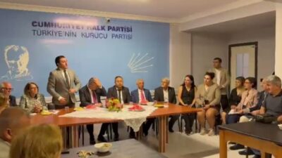 CHP Sözcüsü Müslim Sarı, Osmaniye’de partisinin belediye meclis üyeleri ile