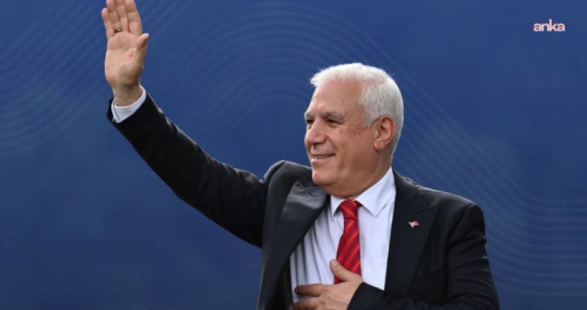 Mustafa Bozbey: Tutukluluğumun devam etmesini hemşehrilerimin vicdanına bırakıyorum Tutuklanarak görevinden uzaklaştırılan Bursa Büyükşehir Belediye Başkanı Mustafa Bozbey, hakkında