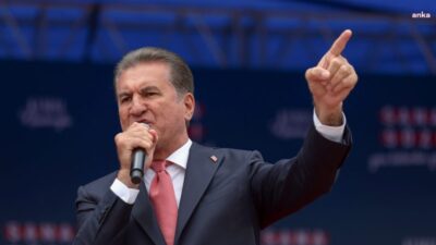 YENİ Parti Erzincan Milletvekili Mustafa Sarıgül, oğulları Emir ve Ömer