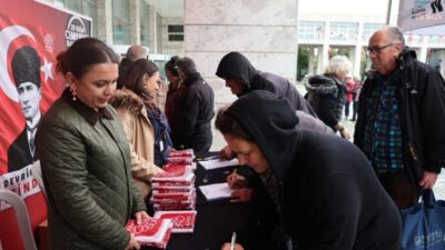 Nilüfer Belediye Başkanı Şadi Özdemir, 29 Ekim Cumhuriyet Bayramı dolayısıyla