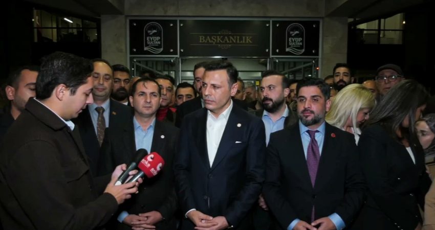 YENİ Parti İstanbul İl Başkanı Özgür Çelik, Eyüpsultan Belediye Başkanı
