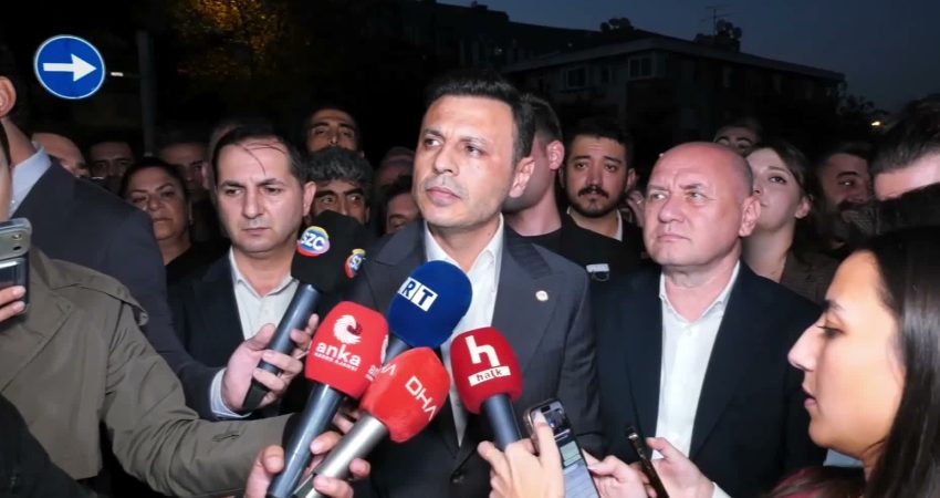 Özgür Çelik’ten Eyüpsultan’daki seçimin ardından açıklama: Bu seçimler siyasi partiler arasında değil, malesef yargıya karşı bir süreç yürütüyoruz YENİ Parti İstanbul İl Başkanı Özgür Çelik, Eyüpsultan Belediye Başkan Vekili