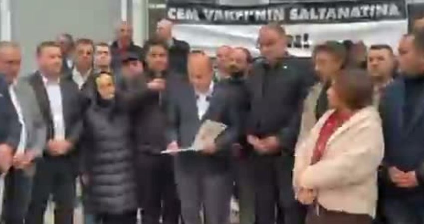 Özgür Karabat’tan Kıraç Cemevi’nin tahliye sürecine tepki: Bu meydan sahipsiz kalmaz YENİ Parti İstanbul Milletvekili Özgür Karabat, İstanbul'un Esenyurt ilçesine bağlı
