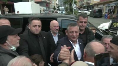 YENİ Parti Genel Başkanı Özgür Özel, Artvin Arhavi’de pazar esnafını