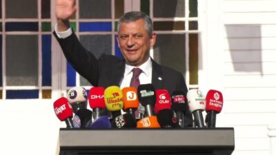 YENİ Parti Genel Başkanı Özgür Özel, İsmet İnönü'nün 1950 seçim