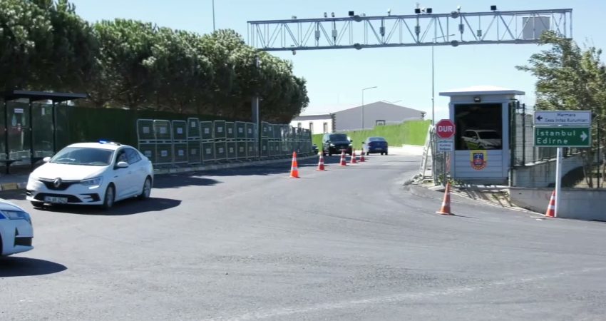 YENİ Parti Genel Başkanı Özgür Özel, Silivri’de tutuklu bulunan İBB
