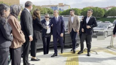 YENİ Parti Genel Başkanı Özgür Özel, tutuklu Cumhurbaşkanı adayı ve