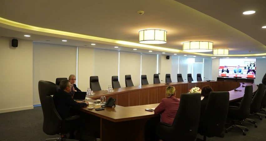YENİ Parti Genel Başkanı Özgür Özel, İspanya Başbakanı ve Sosyalist