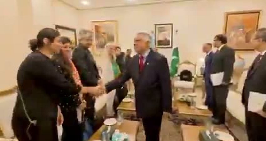 Pakistan Başbakan Yardımcısı ve Dışişleri Bakanı Muhammed İshak Dar, Birleşmiş