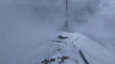 Erzurum’da kent merkezinde gün boyu aralıklarla süren yağmur, akşam saatlerinde