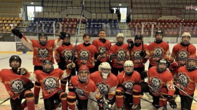 Türk buz hokeyinin genç yeteneklerini uluslararası arenada buluşturan POBE Hockey,