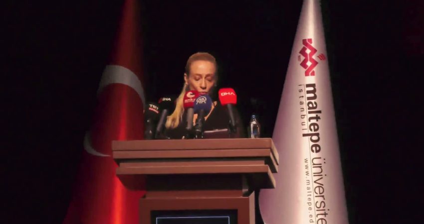 İstanbul'da tedavi gördüğü hastanede iki gün önce yaşamını yitiren felsefeci,