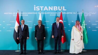 Türkiye, Mısır, Pakistan ve Suudi Arabistan Dışişleri Bakanları, İstanbul’daki R4