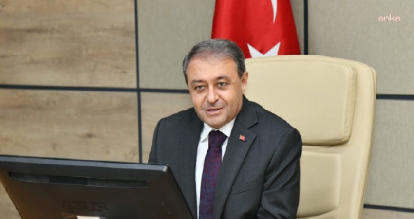 Şanlıurfa Valisi Hasan Şıldak, Ankara-Şanlıurfa seferini yapan yolcu uçağındaki tüm