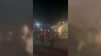 Şanlıurfa Valisi Hasan Şıldak, Ankara-Şanlıurfa seferini yapan yolcu uçağında gerçekleştirilen