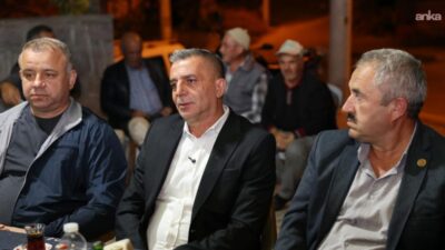 Şehzadeler Belediye Başkanı Hakan Şimşek, mahalle ziyaretleri kapsamında Çınarlıkuyu sakinleriyle
