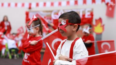 Şehzadeler Belediyesi Çocuk Evlerinde 29 Ekim Cumhuriyet Bayramı dolayısıyla kutlama