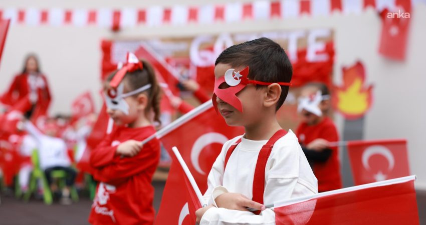 Şehzadeler Belediyesi Çocuk Evlerinde 29 Ekim Cumhuriyet Bayramı dolayısıyla kutlama