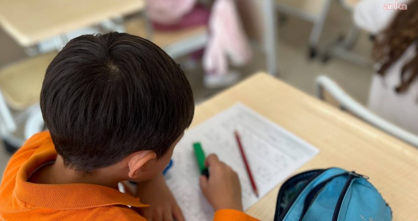 Şehzadeler Belediyesi'nin ilkokul öğrencilerinin okuma yazma ve Türkçe dil becerilerini
